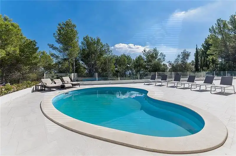 Schwimmbecken von Haus oder Chalet zur Miete in  Palma de Mallorca mit Klimaanlage, Heizung und Privatgarten