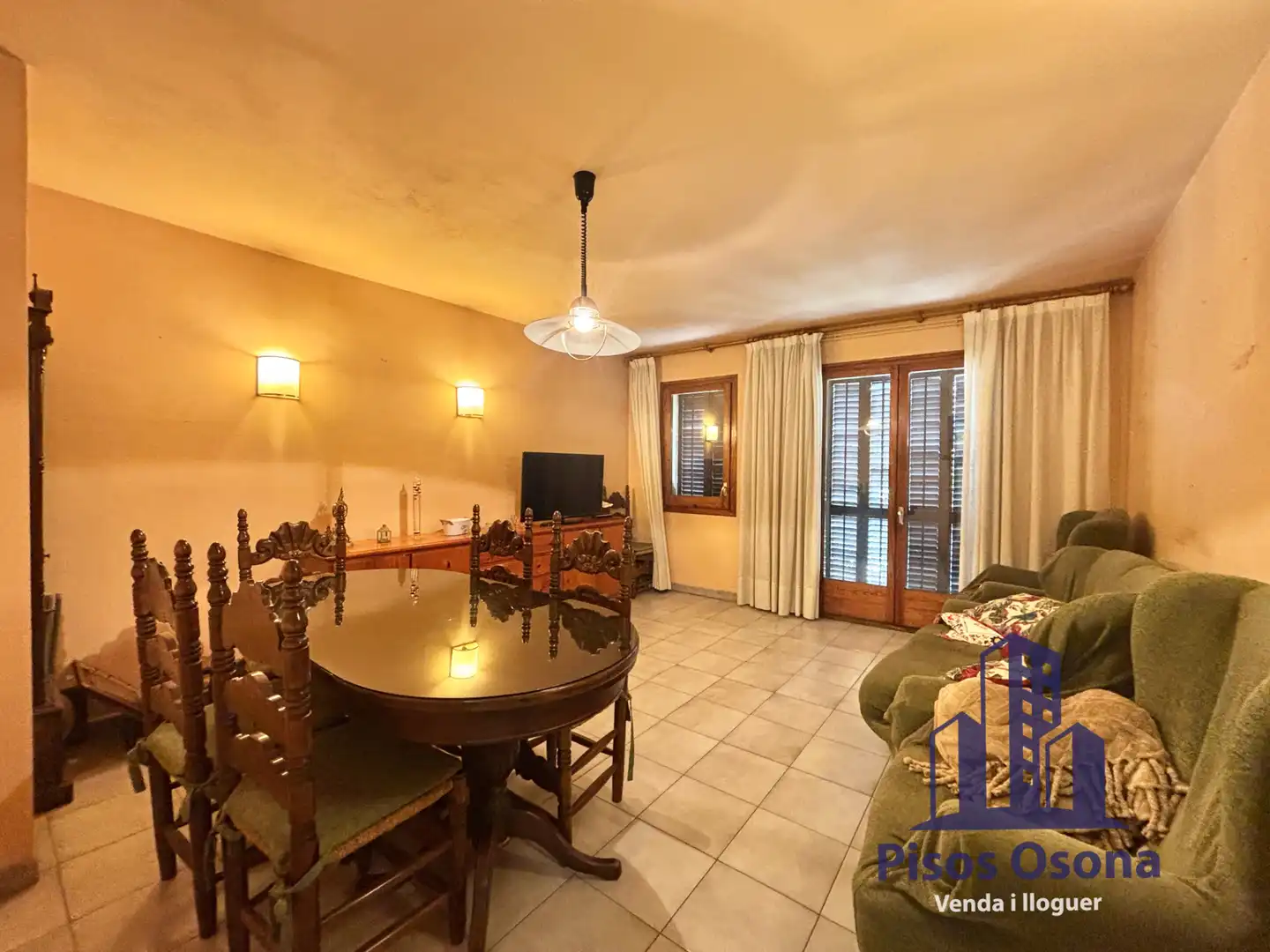 Sala de estar de Piso en venta en Vic con Calefacción, Amueblado y Horno
