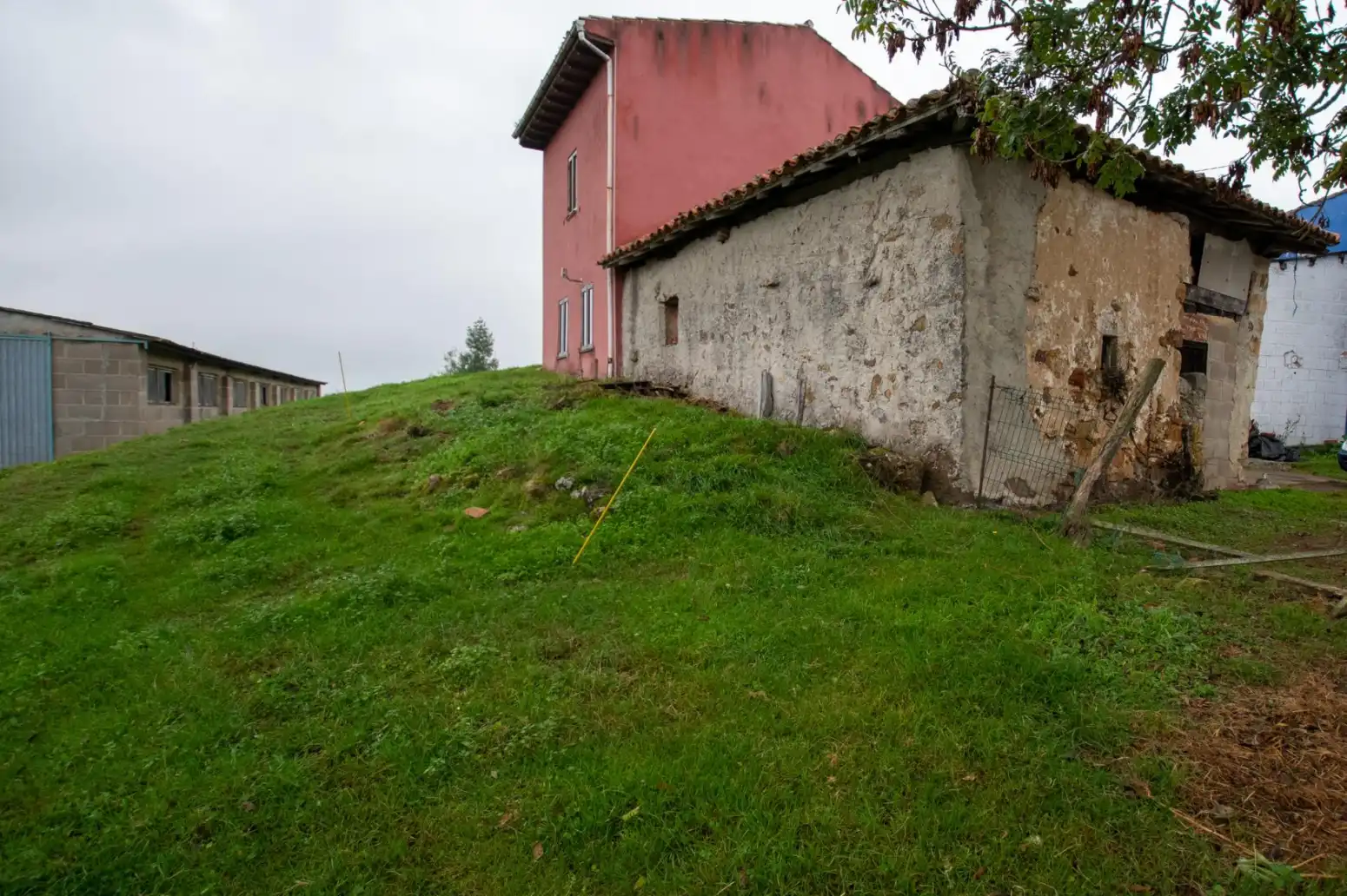 Vista exterior de Casa adosada en venta en Cabranes