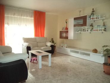 Wohnung mit Balkon zum Verkauf in Avenida Primero de Mayo 1