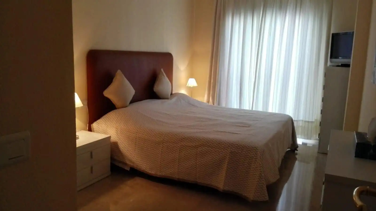 Dormitori de Apartament en venda en Manilva amb Aire condicionat, Terrassa i Moblat