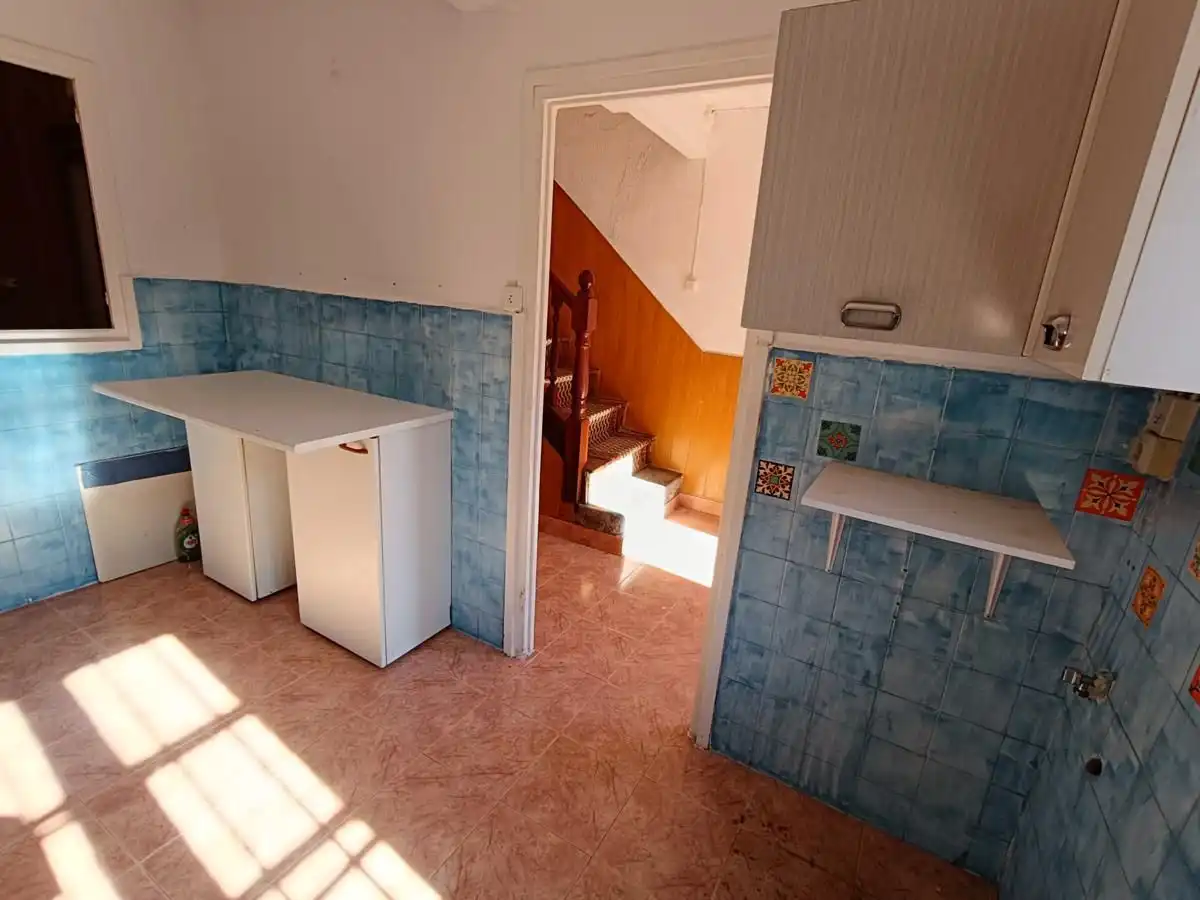 Einfamilien-Reihenhaus zum Verkauf in Llanes mit Terrasse, Abstellraum und Möbliert