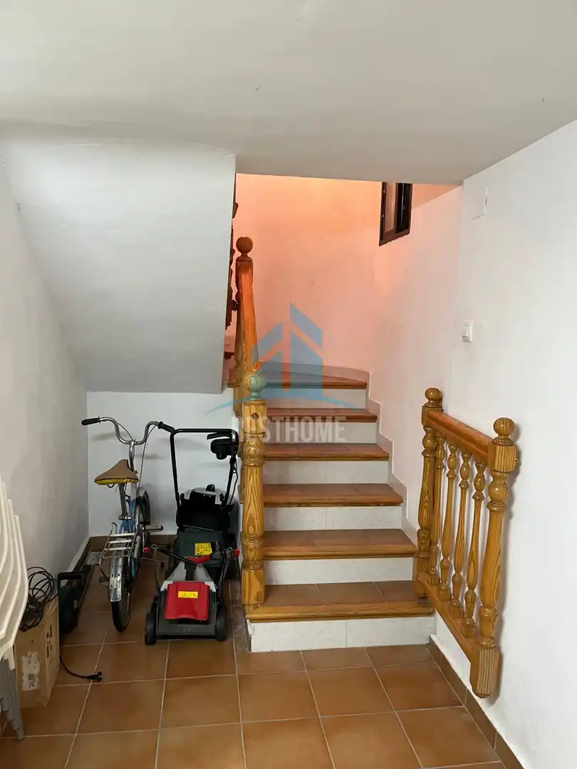 Casa adosada en venda en Sueca amb Jardí privat, Terrassa i Traster