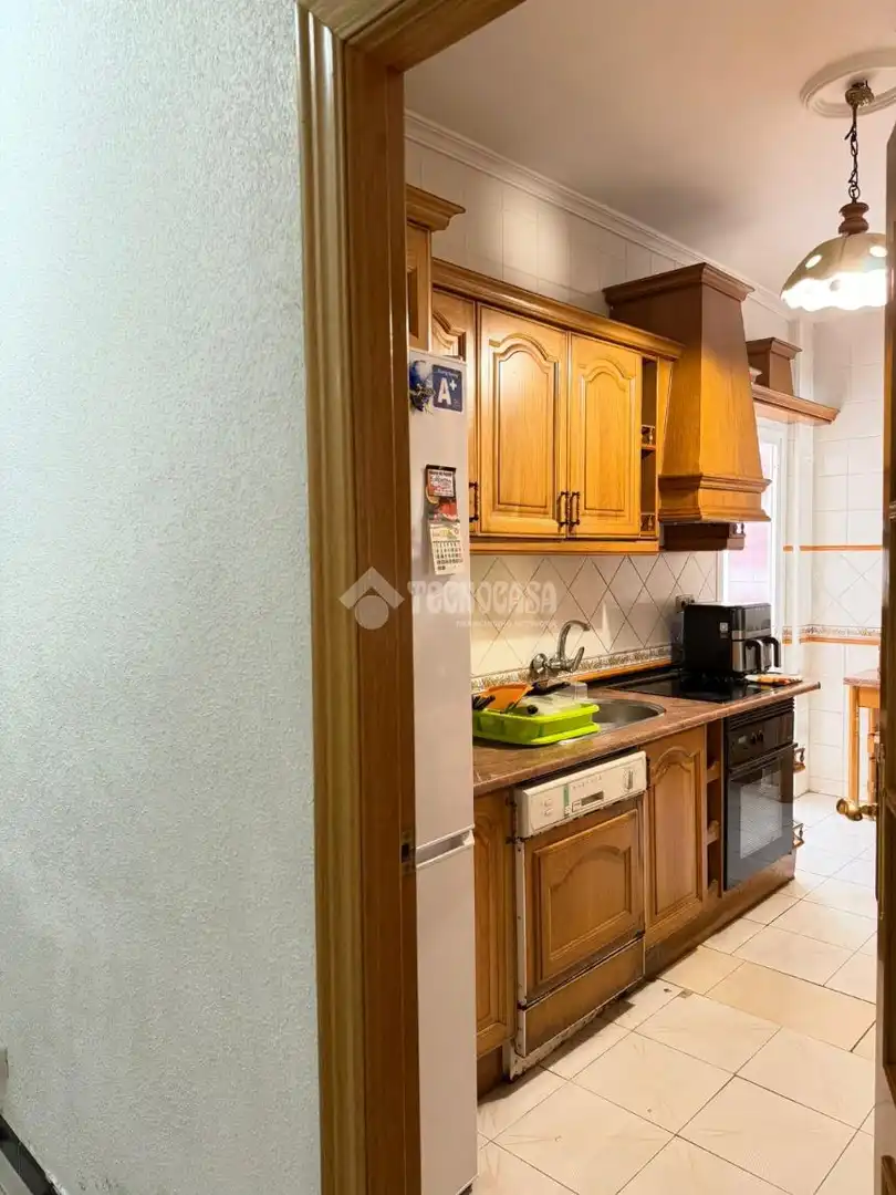Küche von Wohnung zum Verkauf in Úbeda mit Klimaanlage, Heizung und Balkon