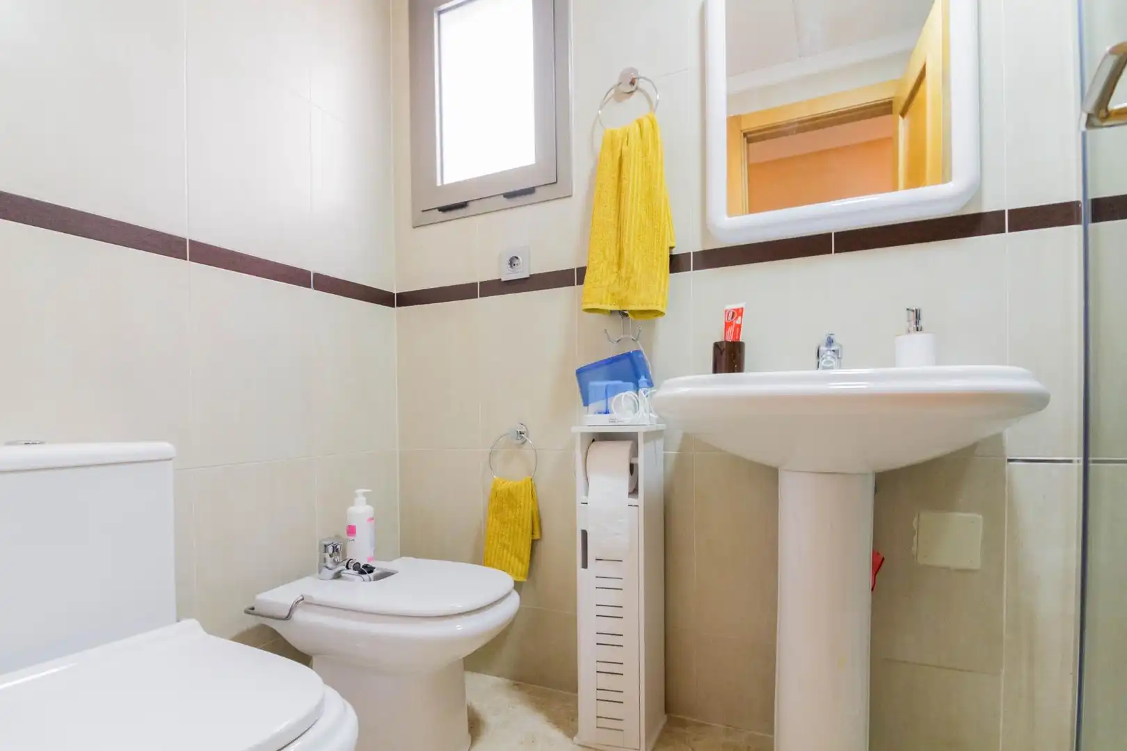 Bathroom of Flat for rent in Redován  with Air Conditioner, Storage room and Furnished