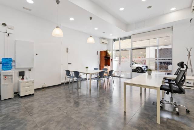 Local comercial en Alquiler en Calle de Sant joan de Malta en Provençals del Poblenou