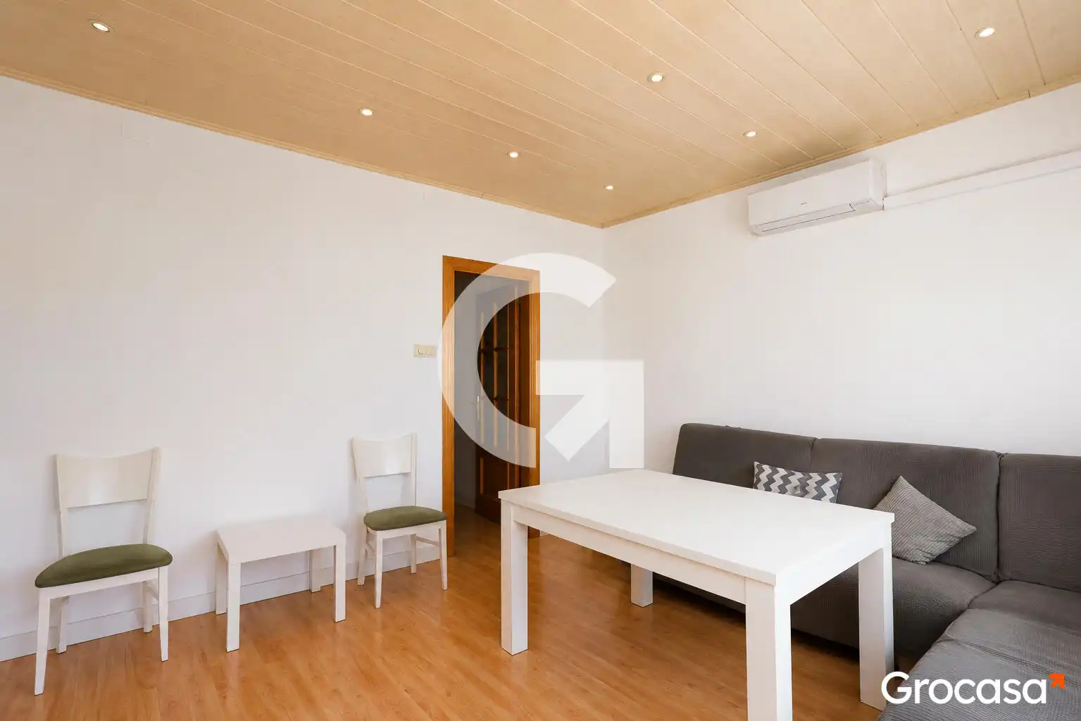 Sala d'estar de Àtic en venda en El Prat de Llobregat amb Aire condicionat, Traster i Balcó