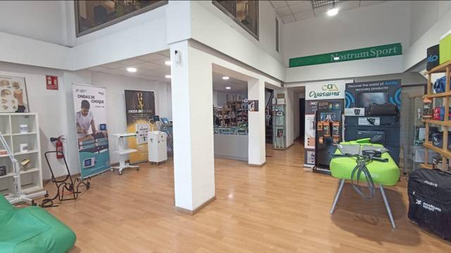 Local comercial en Alquiler en Barrio de Campanar