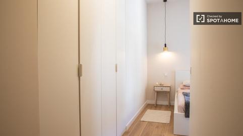 Photo 5 of Flat to rent in Pueblo Nuevo, Madrid