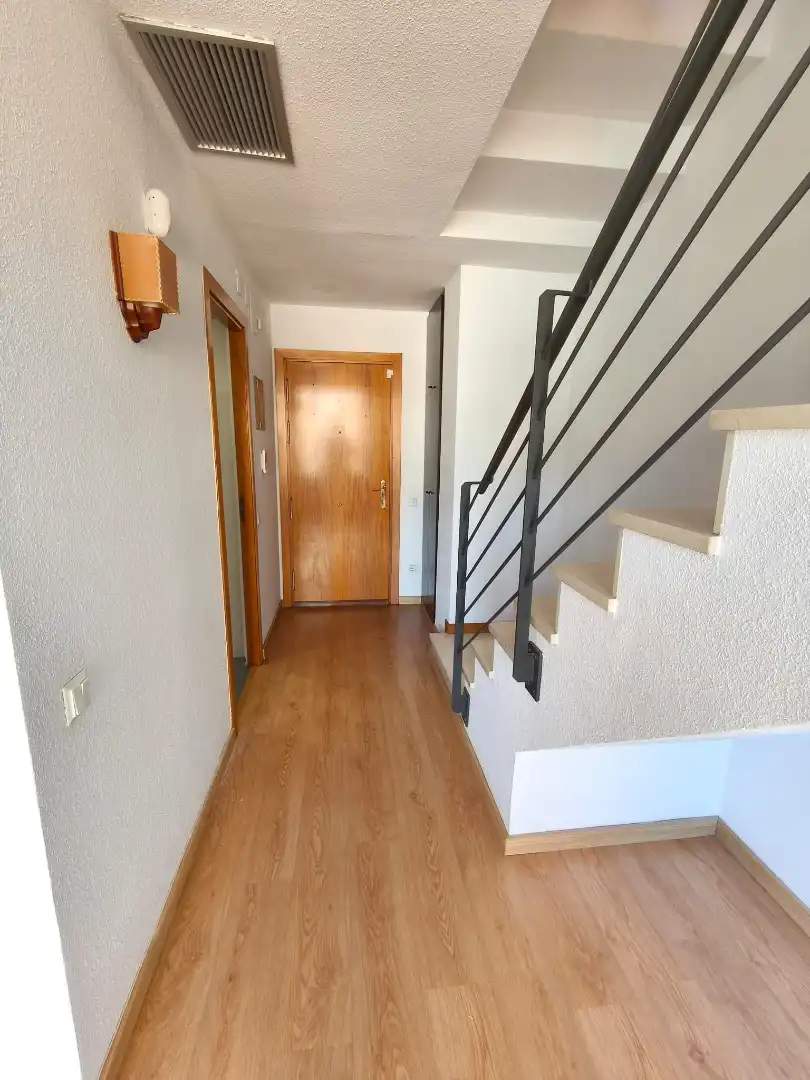 Maisonette zum Verkauf in Barcelona mit Klimaanlage, Heizung und Parkett