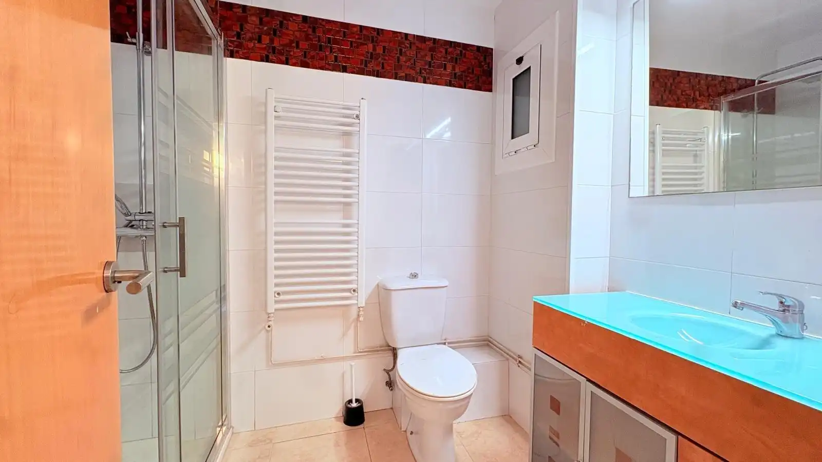 Baño de Piso en venta en Castellar del Vallès con Calefacción y Terraza