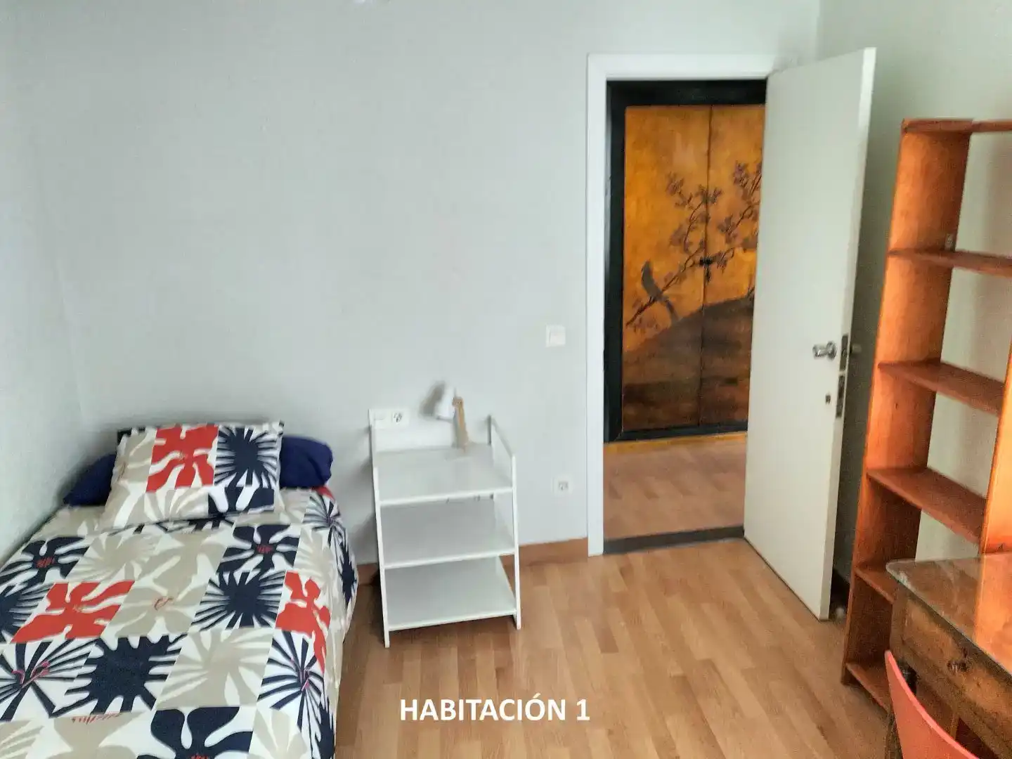 Habitación de Piso para compartir en León Capital  con Parquet, Amueblado y Balcón