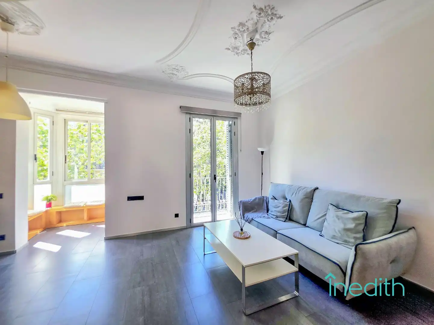 Sala de estar de Piso en venta en  Barcelona Capital con Aire acondicionado, Terraza y Amueblado