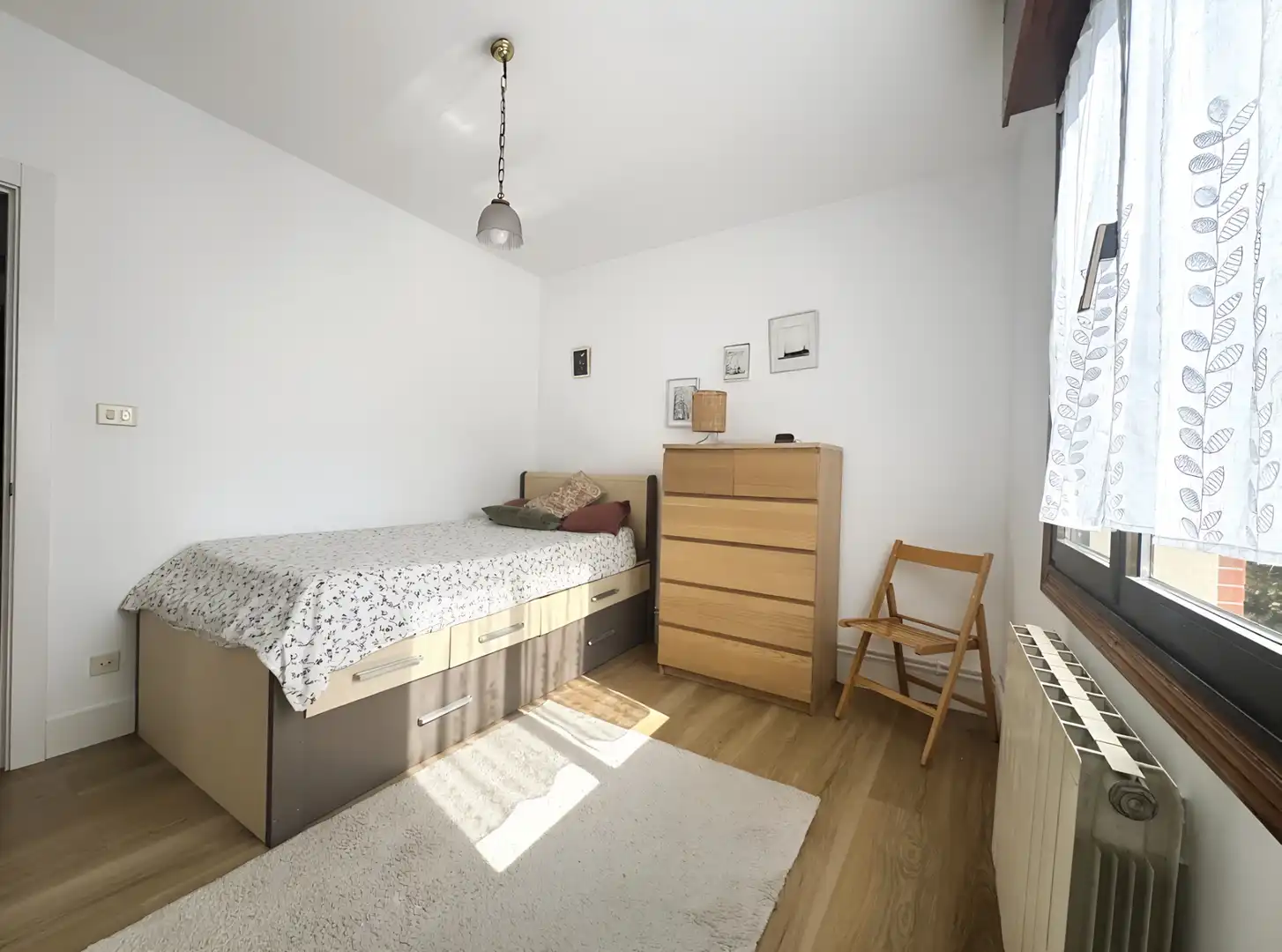 Habitación de Piso en venta en Getxo  con Calefacción, Parquet y Amueblado
