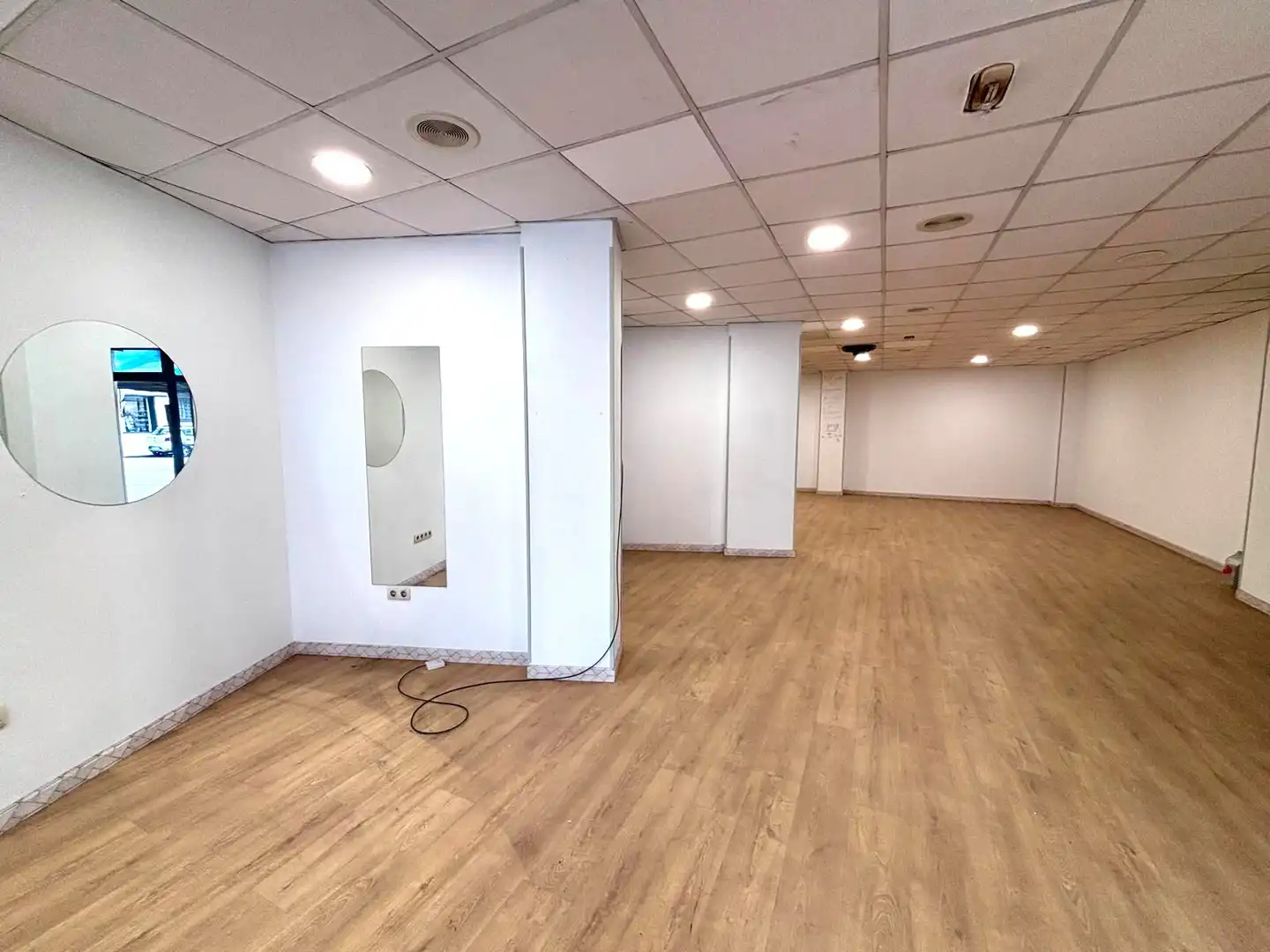 Business premises for sale in Oeste, imagen 5