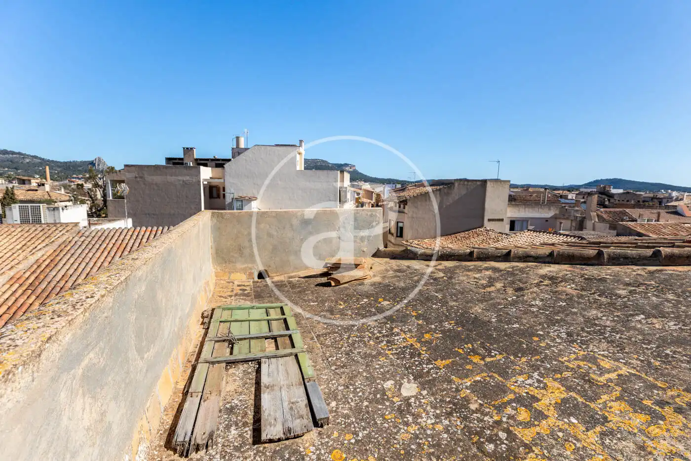 Vista exterior de Casa adosada en venda en Llucmajor amb Jardí privat i Terrassa