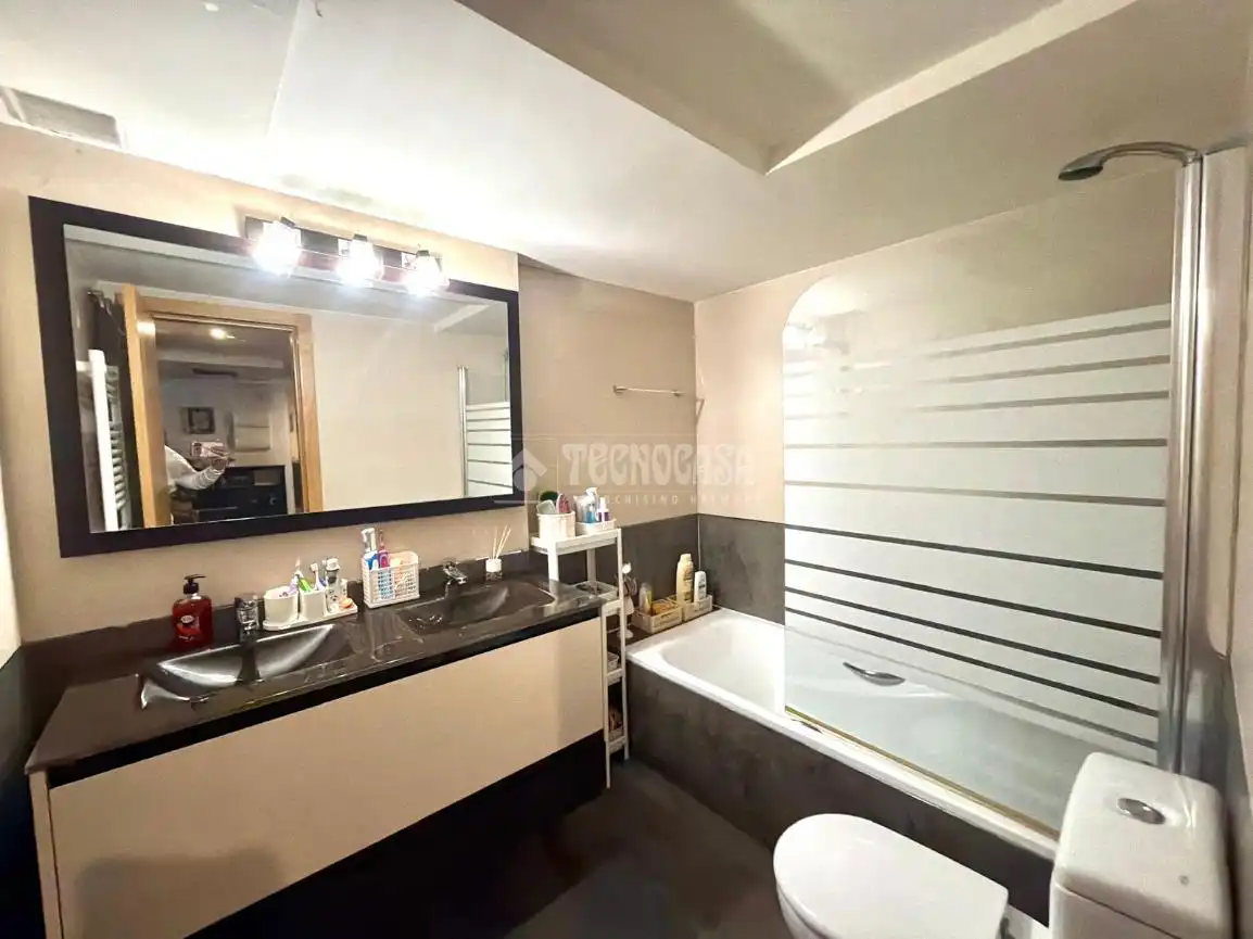 Baño de Piso en venta en Quijorna con Calefacción y Terraza