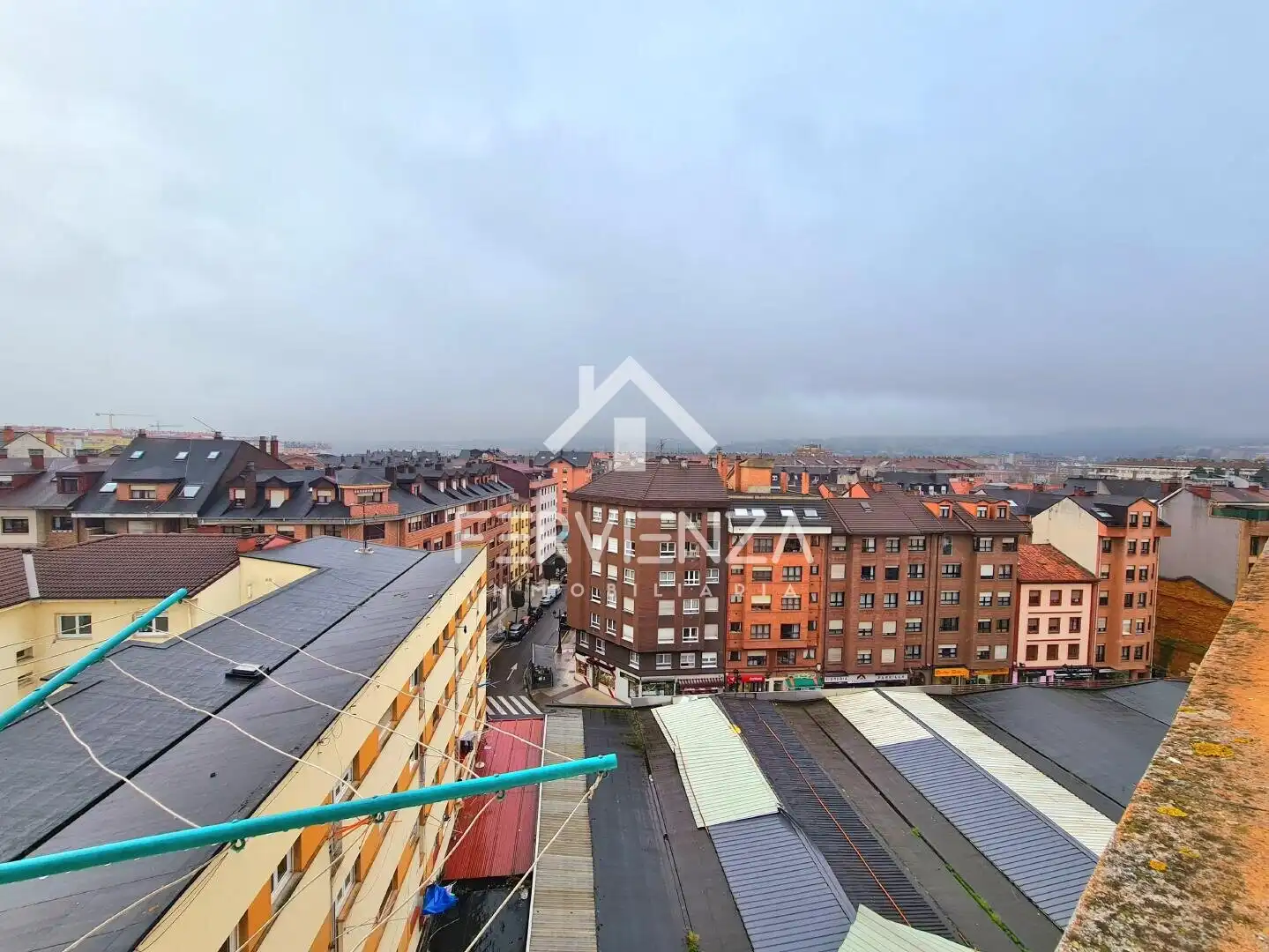 Vista exterior de Piso en venta en Oviedo 