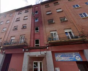 Vista exterior de Edifici en venda en  Logroño