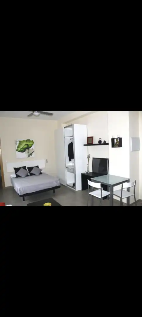Schlafzimmer von Wohnung zur Miete in Málaga mit Möbliert