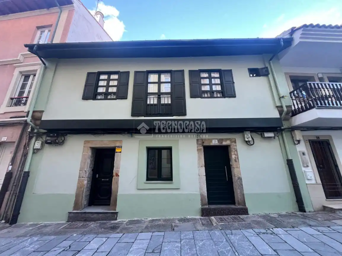 Vista exterior de Piso en venta en Gijón  con Calefacción