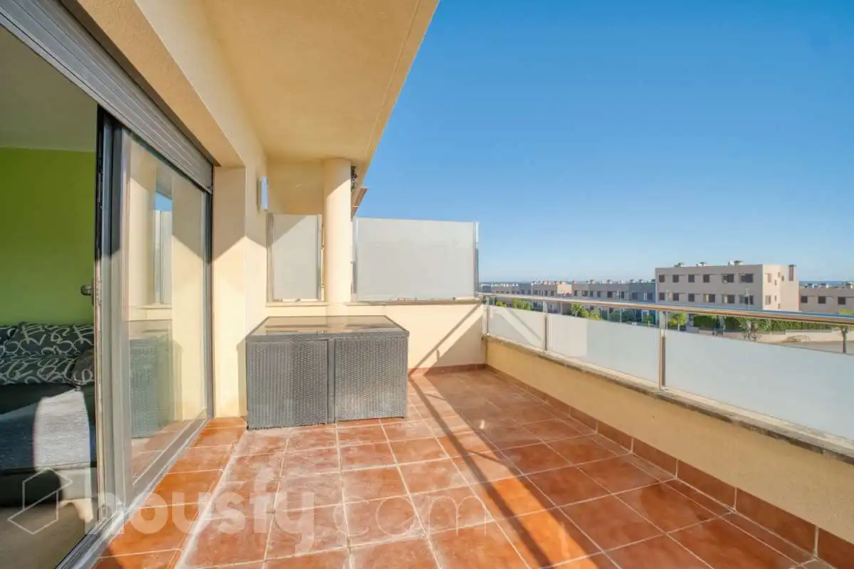 Terrasse von Maisonette zum Verkauf in Roda de Berà mit Klimaanlage, Terrasse und Abstellraum