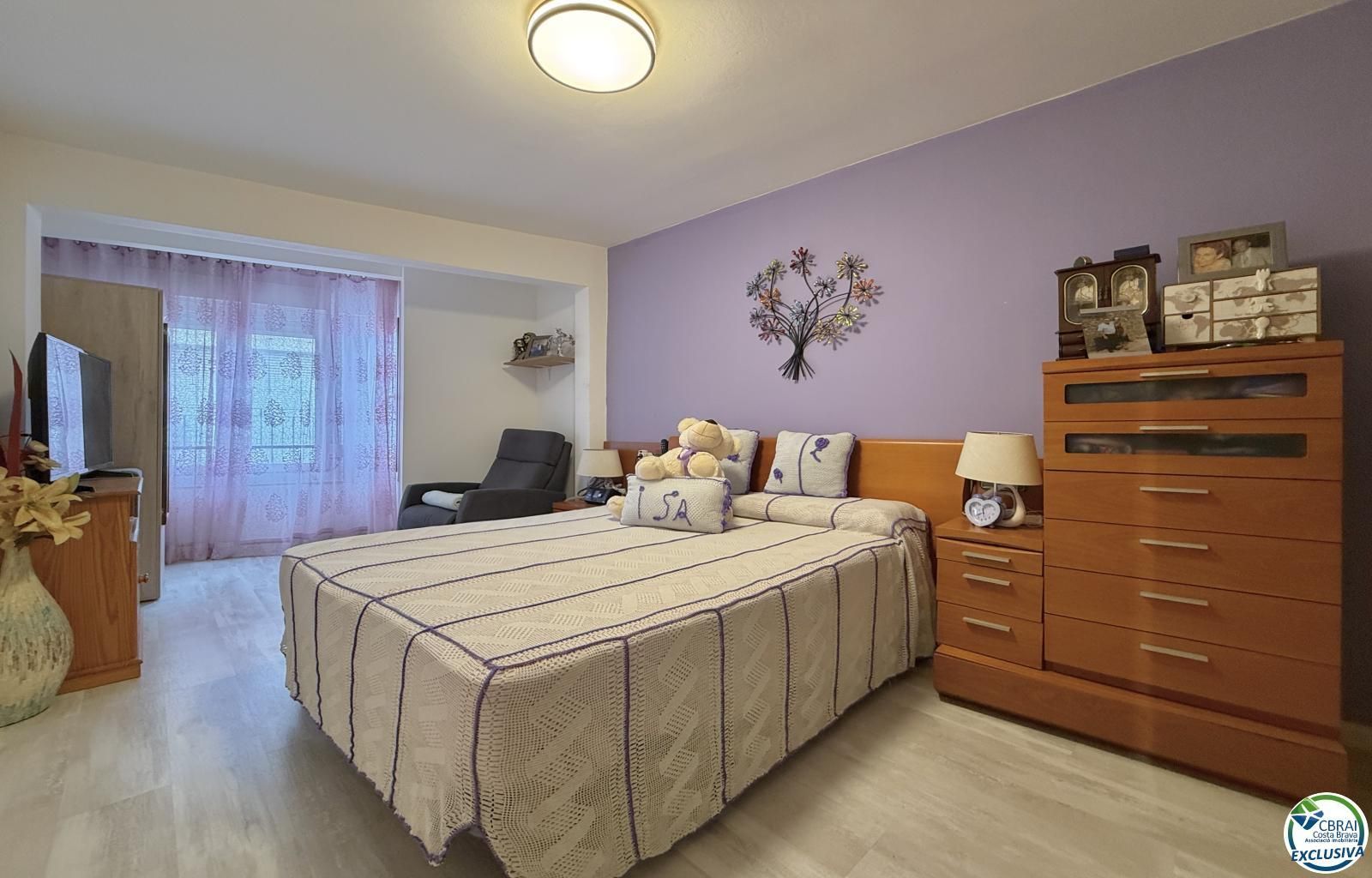 Bedroom of Flat for sale in Roses  with Air Conditioner, Heating and Terrace
