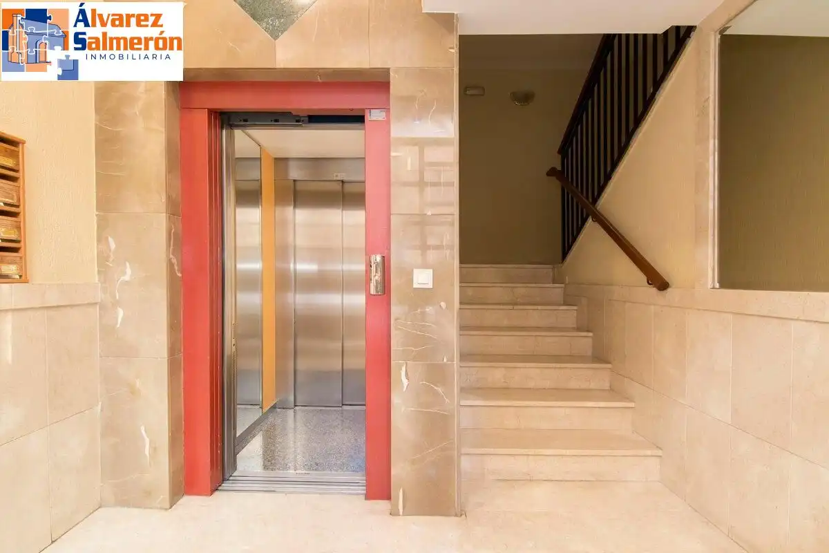 Flat for sale in Zaidín
