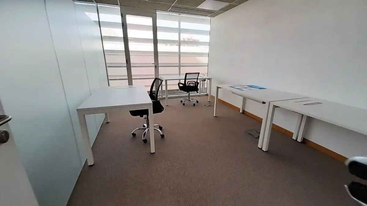 Oficina de lloguer en Fuenlabrada amb Aire condicionat i Calefacció