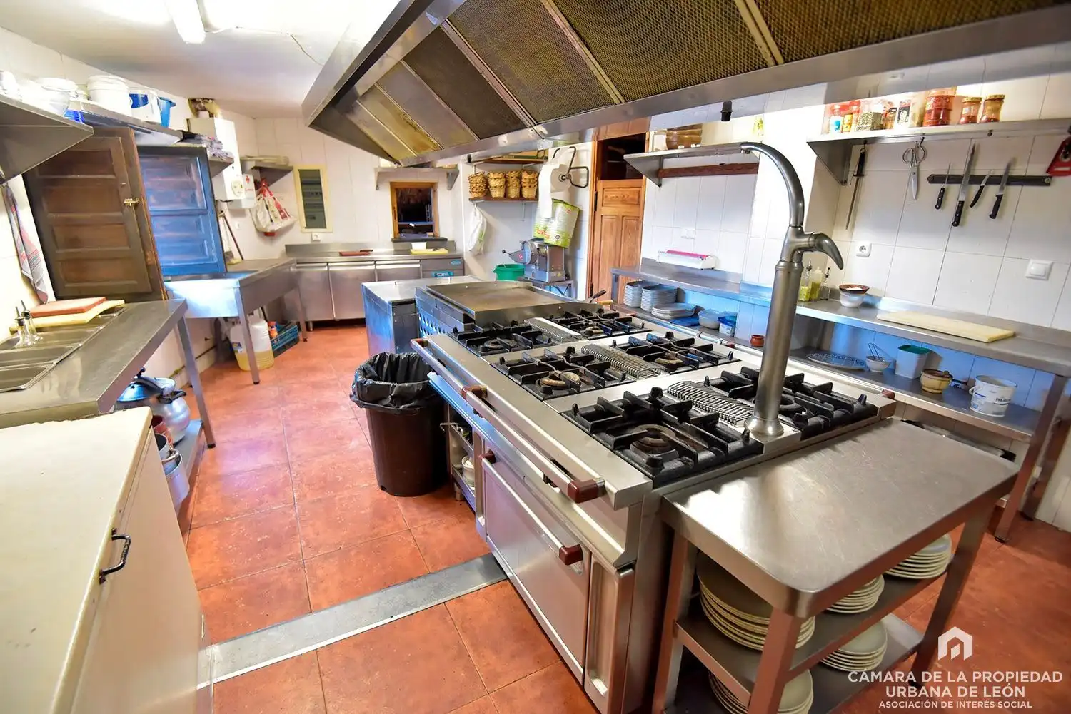 Cocina de Edificio en venta en Valdefresno