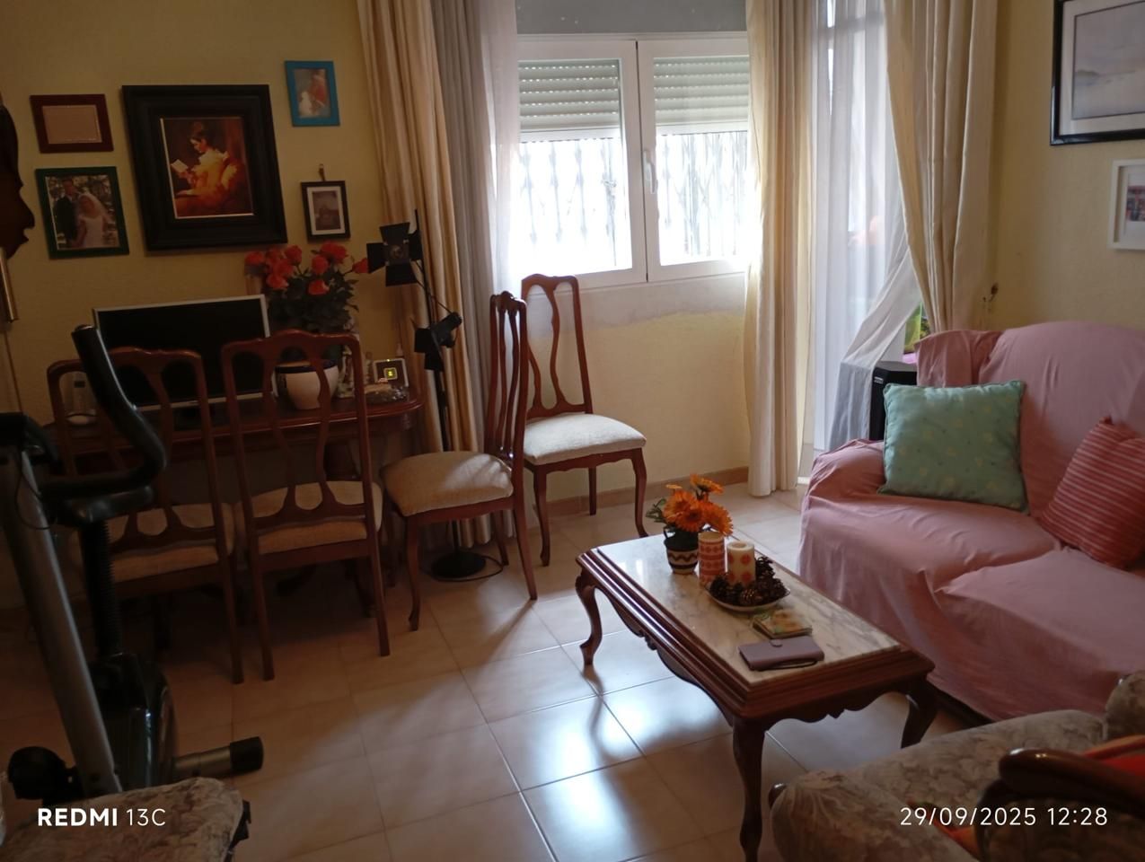 Sala d'estar de Pis en venda en  Madrid Capital amb Calefacció