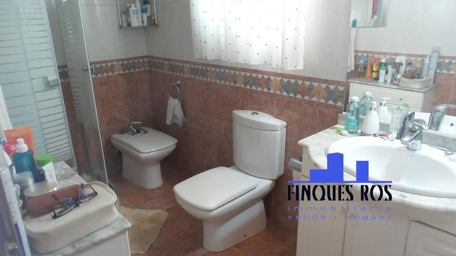 Bany de Casa adosada en venda en Vinaròs amb Aire condicionat, Calefacció i Jardí privat