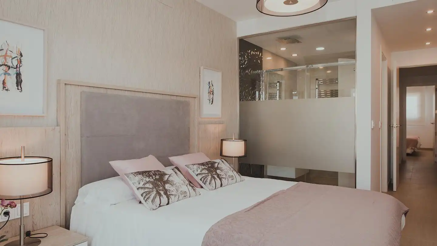 Bedroom of Flat for sale in Estepona  with Air Conditioner and Terrace