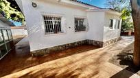 Vista exterior de Casa o xalet en venda en San Vicente del Raspeig / Sant Vicent del Raspeig amb Aire condicionat, Calefacció i Terrassa