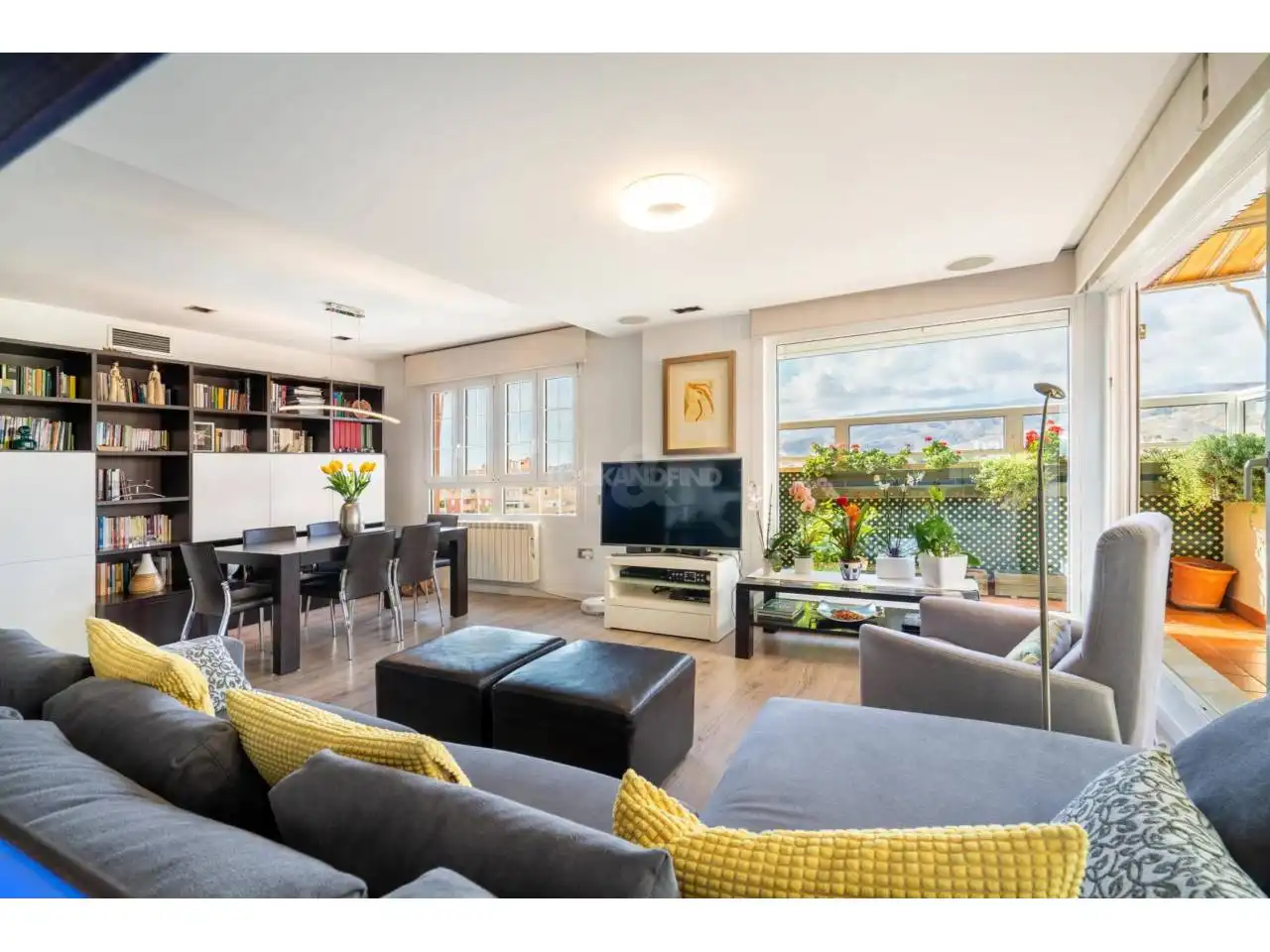 Ático en venta en Avenida Del Mediterráneo, Nueva Andalucía