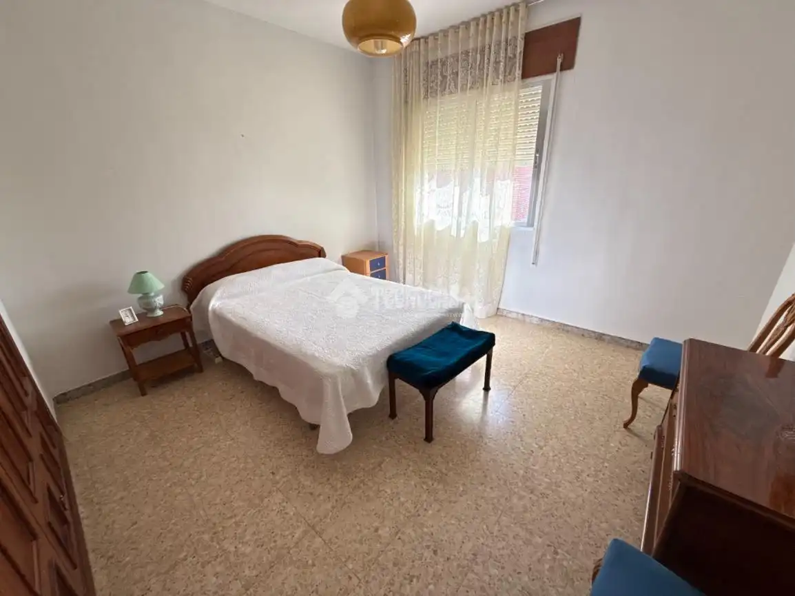 Habitación de Casa adosada en venta en Lucillos con Balcón