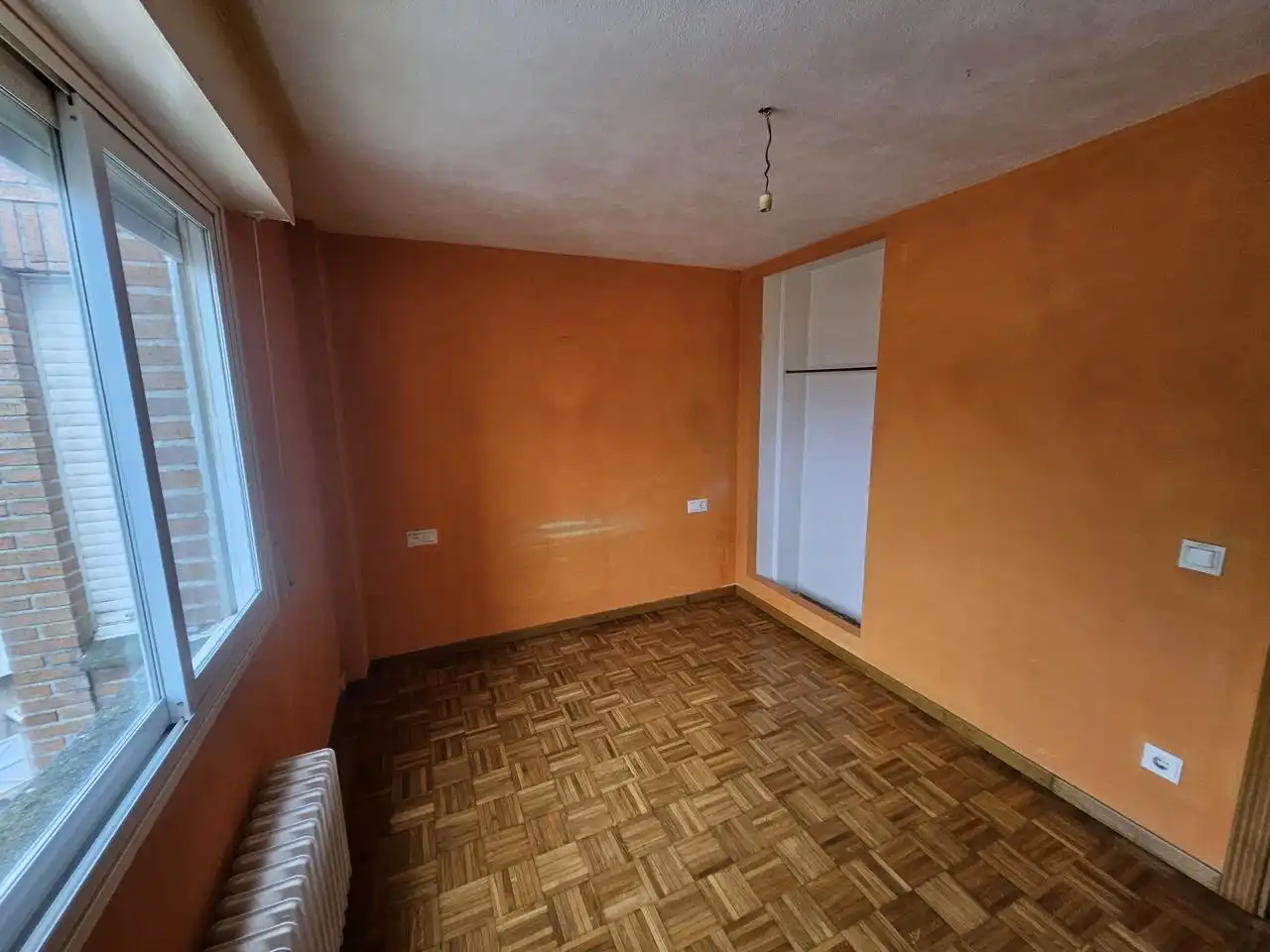 Wohnung zum Verkauf in Berriozar mit Heizung, Parkett und Abstellraum
