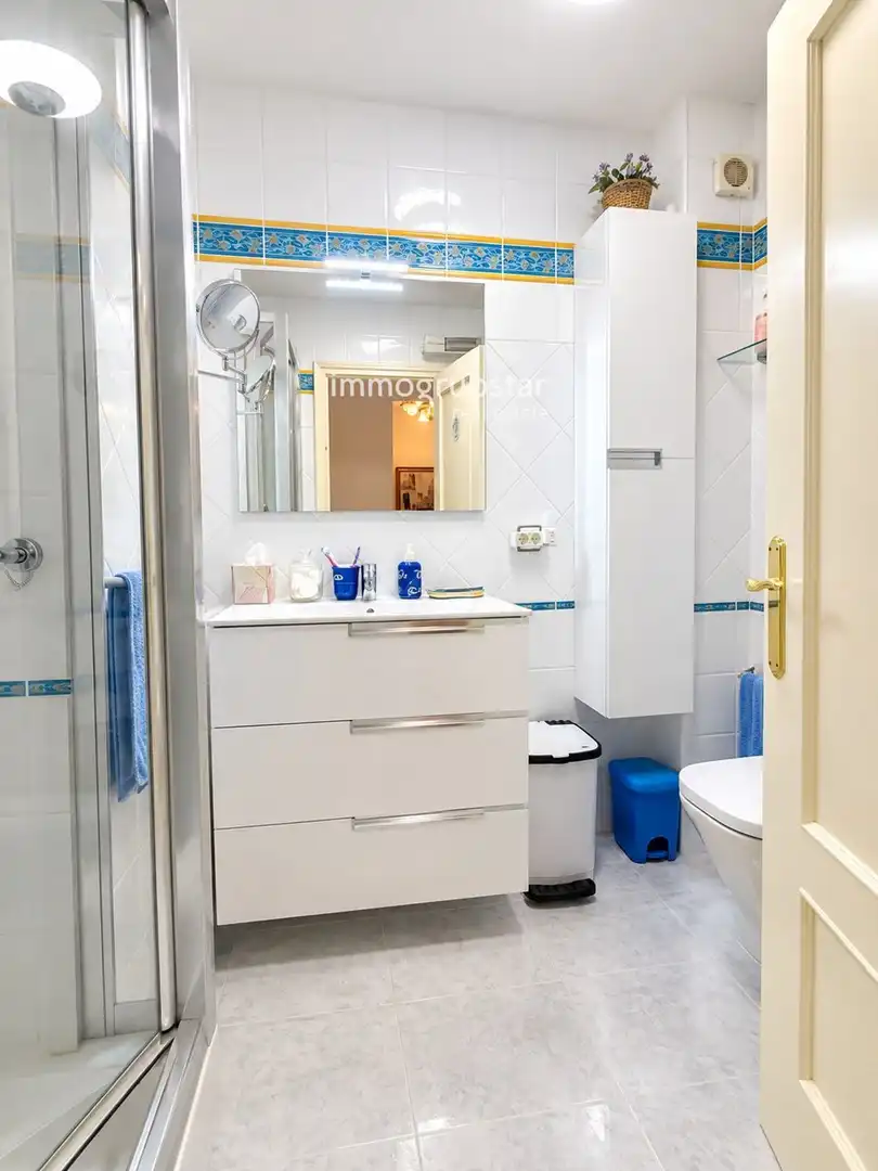 Baño de Apartamento en venta en Poble