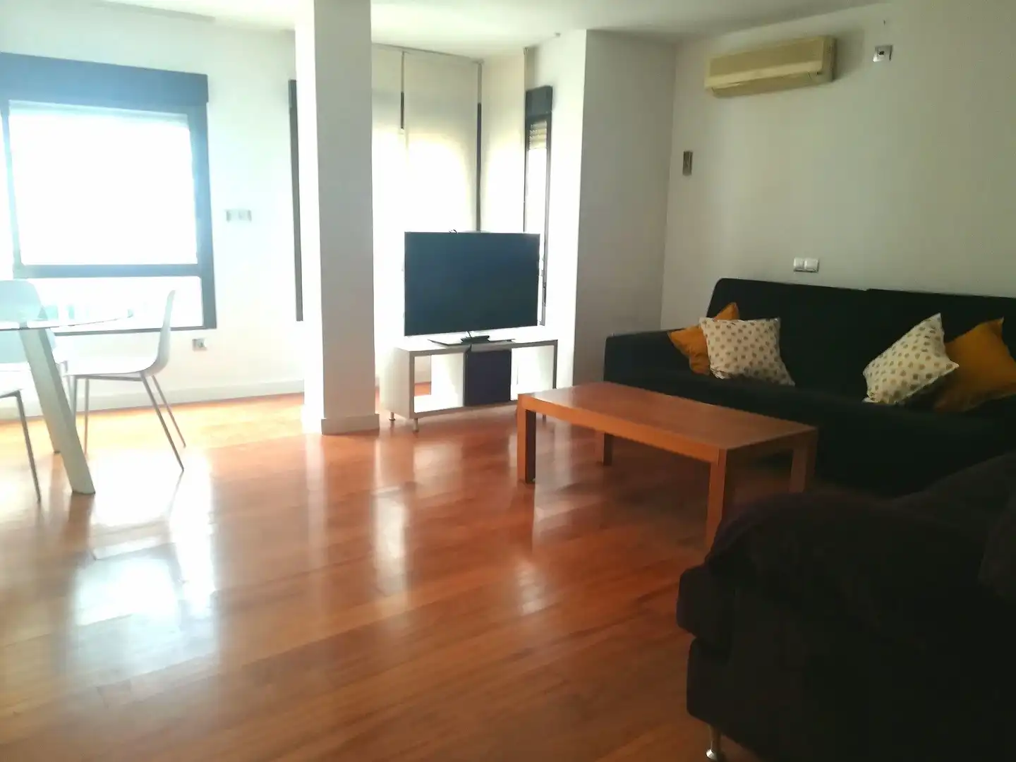 Wohnzimmer von Wohnung zur Miete in Murcia mit Klimaanlage, Parkett und Möbliert