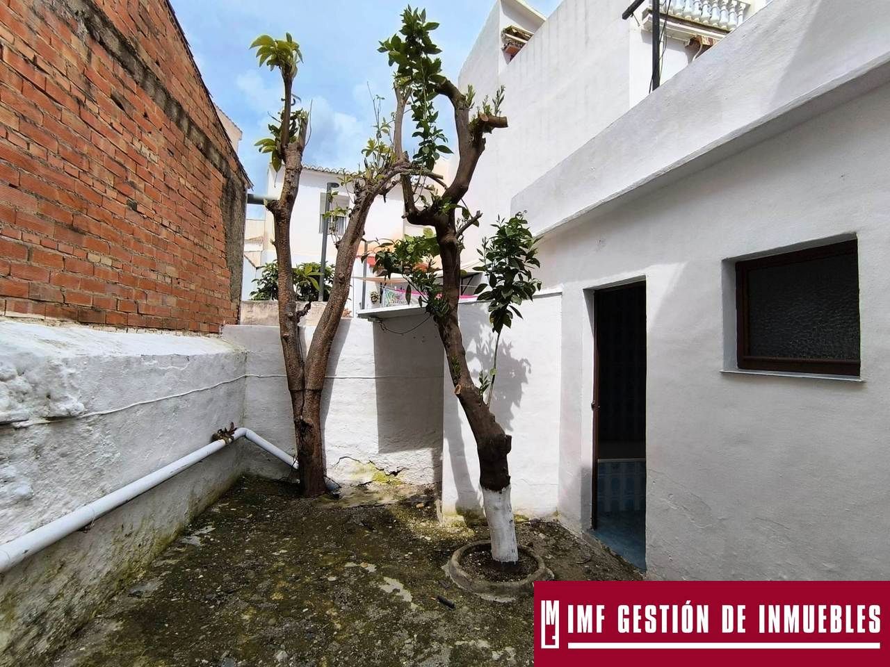 Vista exterior de Casa o xalet en venda en Benamargosa amb Moblat