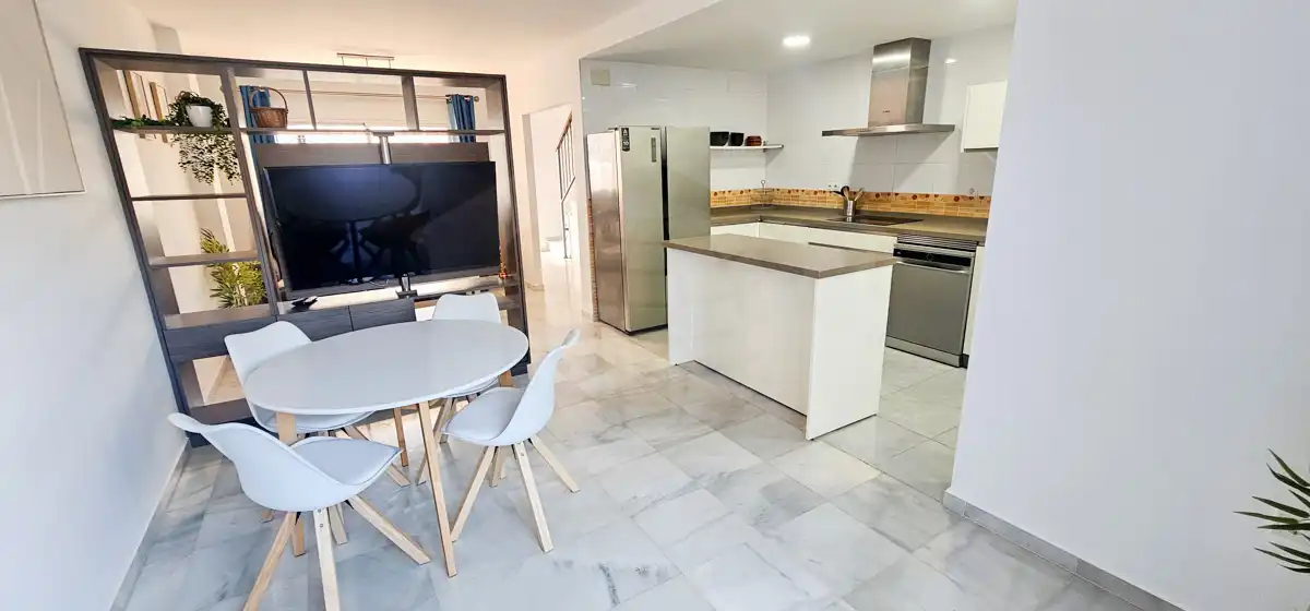 Maison mitoyenne à vendre à Calle Poeta Alfonso Canales 38