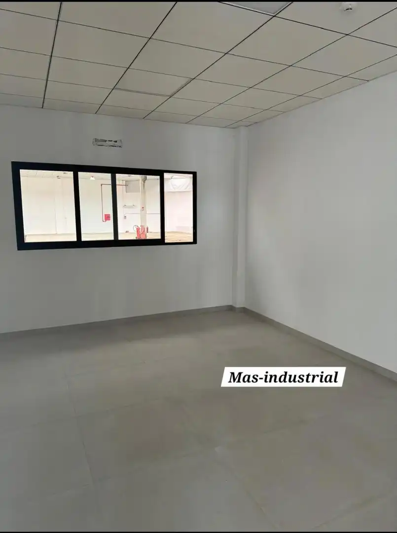 Habitación de Nave industrial en venta en Paterna