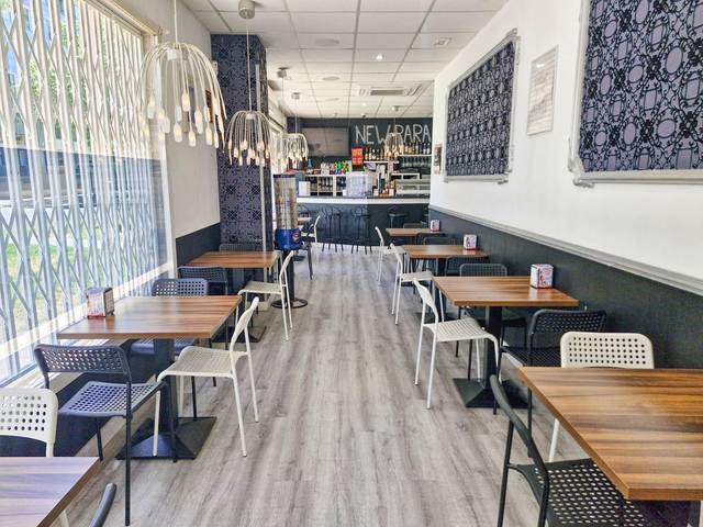 Local comercial en Alquiler en los olvidados en Valdespartera