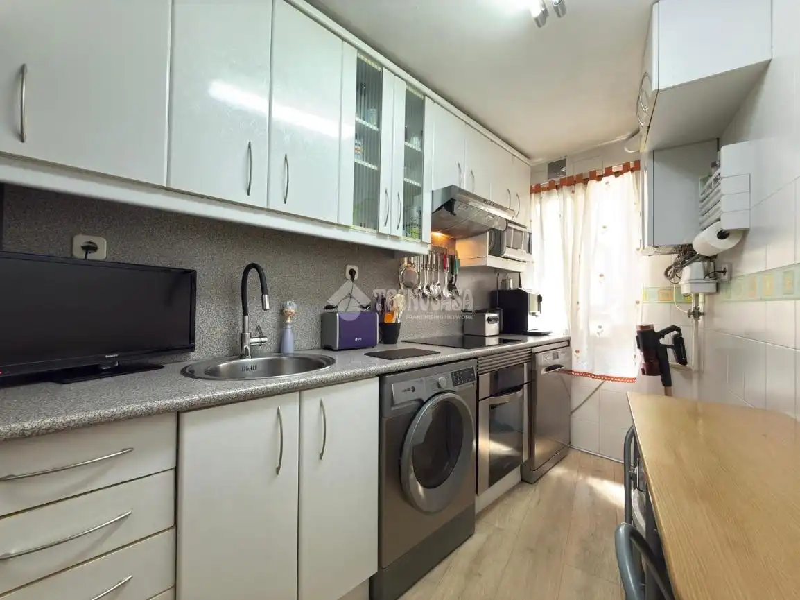 Cocina de Piso en venta en Alcobendas con Aire acondicionado, Parquet y Balcón