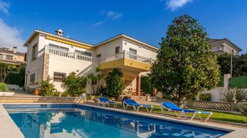 Villa con LICENCIA TURISTICA y vistas al mar en Lloret de Mar  Ideal para inversión o para disfrutarla en familia
