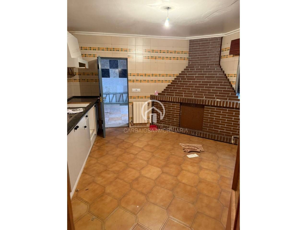 Cuina de Casa o xalet en venda en Carbajosa de la Sagrada amb Jardí privat