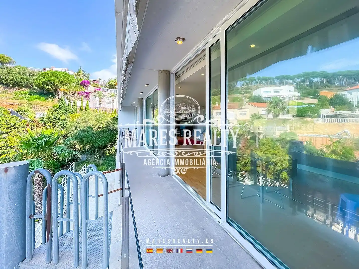 Vista exterior de Casa o xalet en venda en Lloret de Mar amb Aire condicionat, Calefacció i Jardí privat
