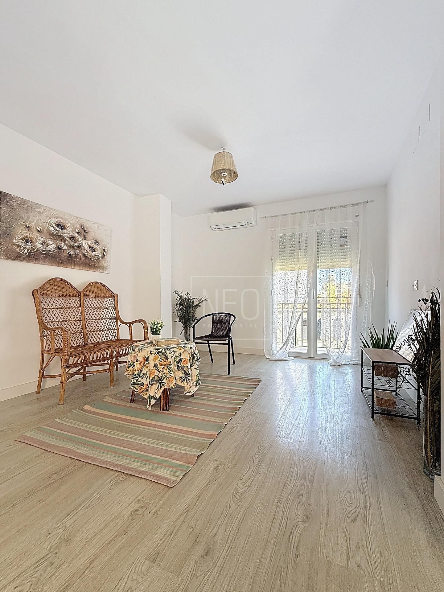 Living room of Flat for sale in Armilla  with Terrace and Balcony