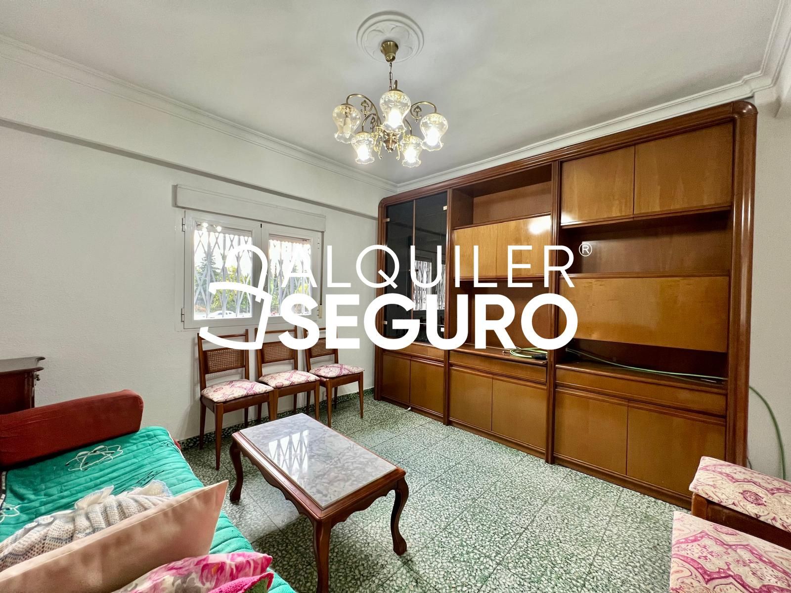 Sala de estar de Piso de alquiler en  Madrid Capital con Calefacción y Amueblado