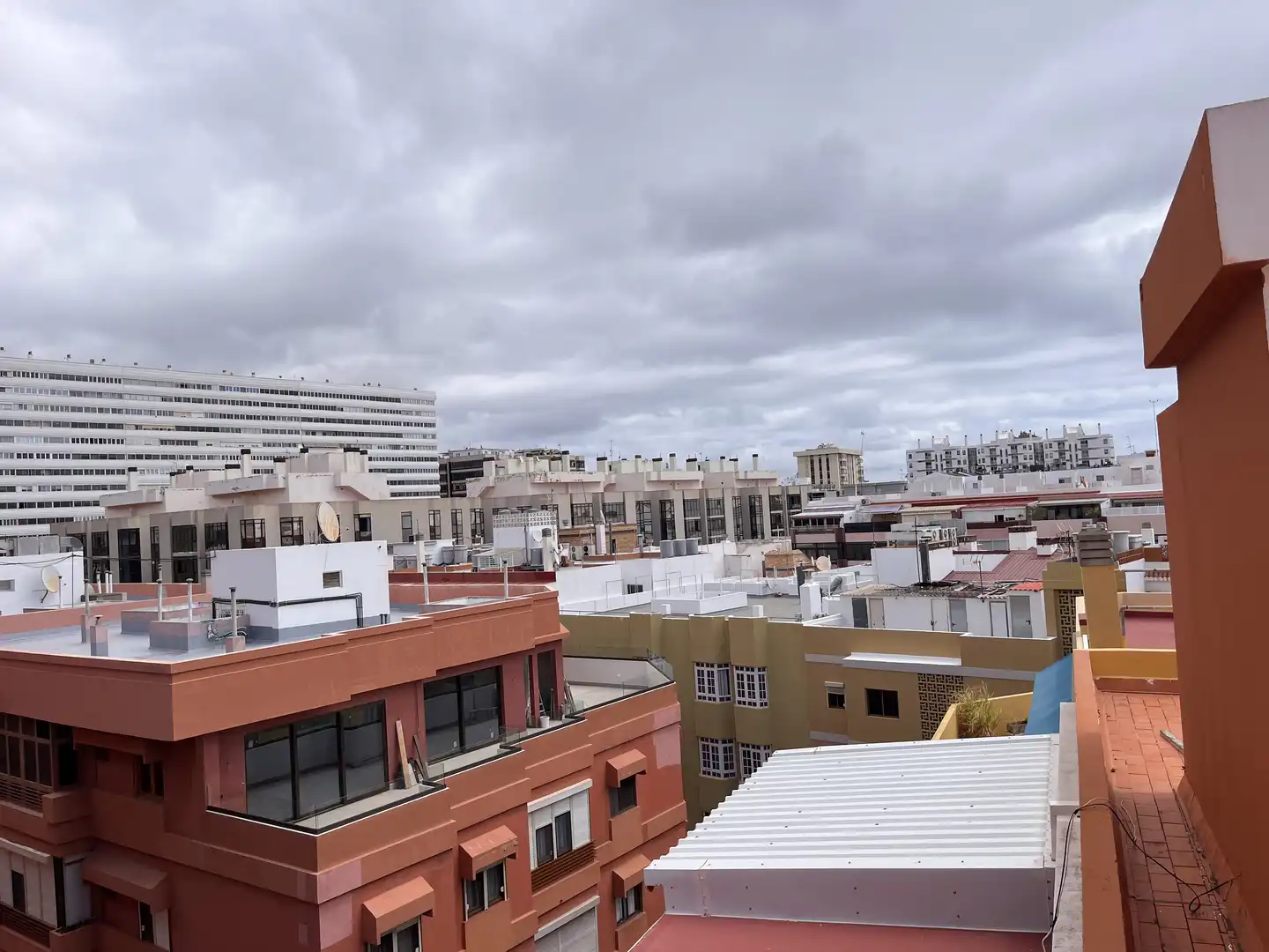 Vista exterior de Pis en venda en Las Palmas de Gran Canaria amb Balcó